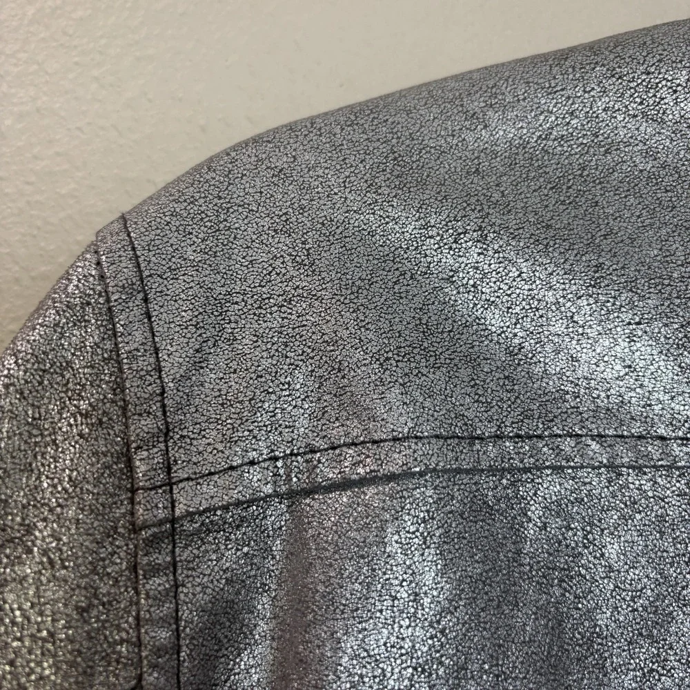 Chico's Lavish Luster Metallic Silver Leather Motorcycle‎ Jacket Sz 1 Medium Y2K